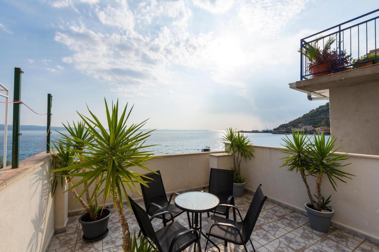 Apartment Sina Йесенице Екстериор снимка