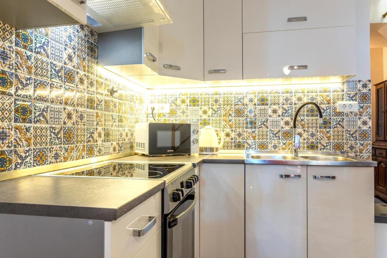Apartment Sina Йесенице Екстериор снимка
