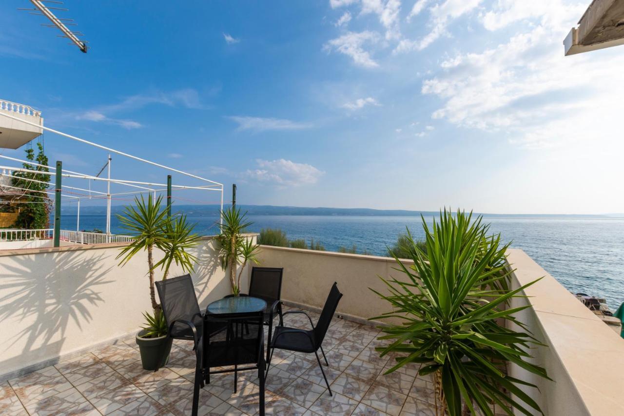 Apartment Sina Йесенице Екстериор снимка