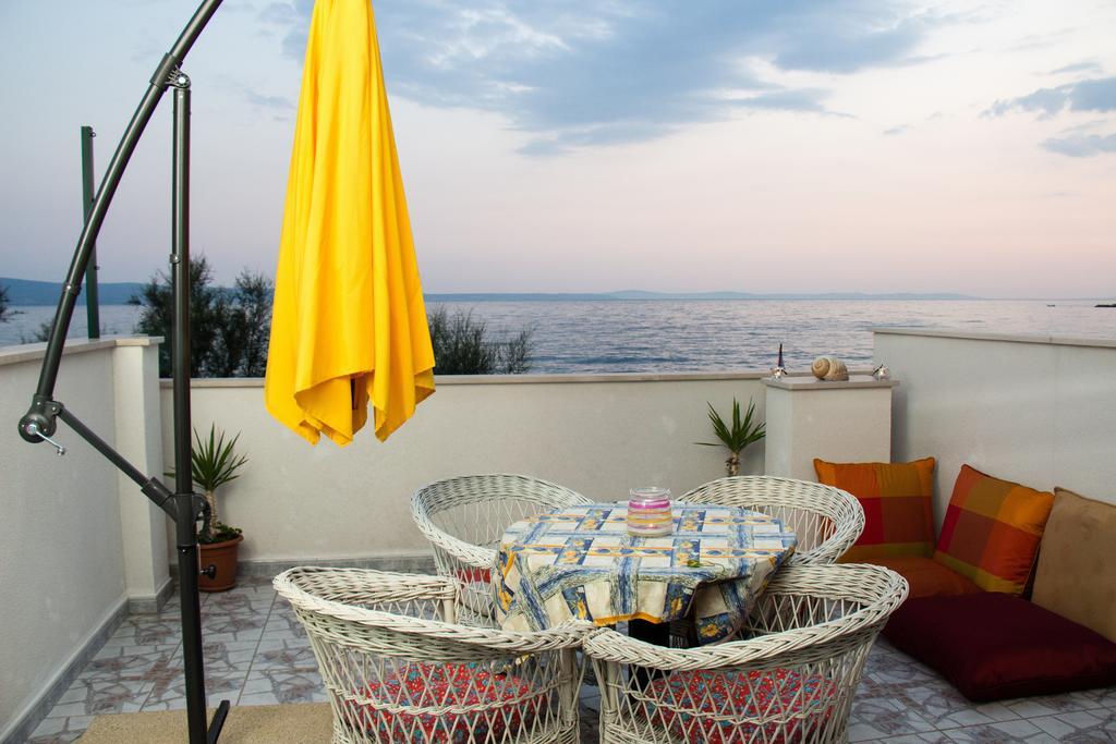 Apartment Sina Йесенице Стая снимка